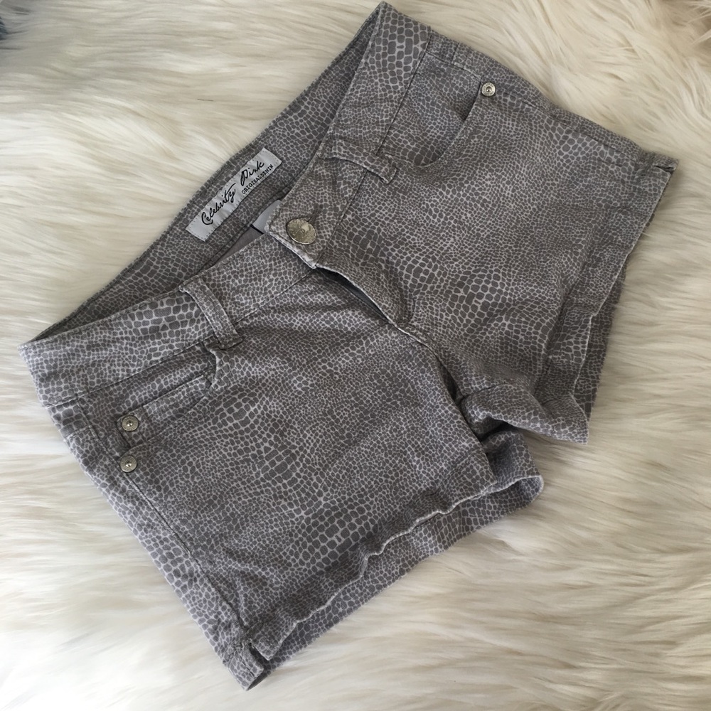 shorts - Picture 3 of 7